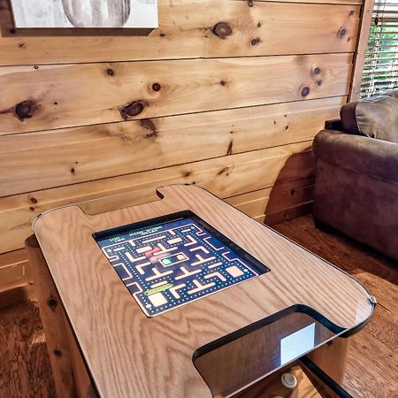 Mama Bear'S Moonshine Ridge Villa Gatlinburg Exterior photo