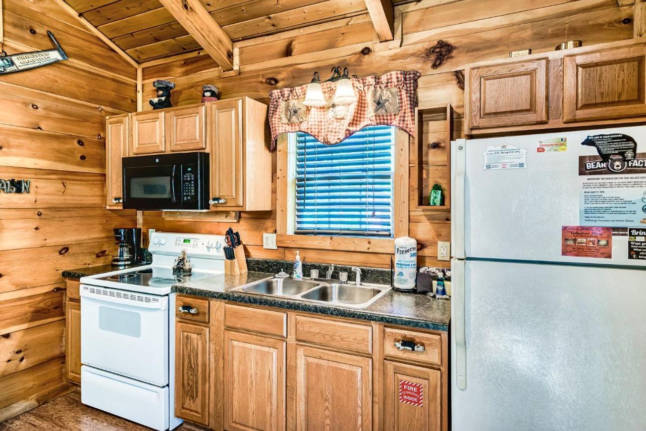 Mama Bear'S Moonshine Ridge Villa Gatlinburg Exterior photo