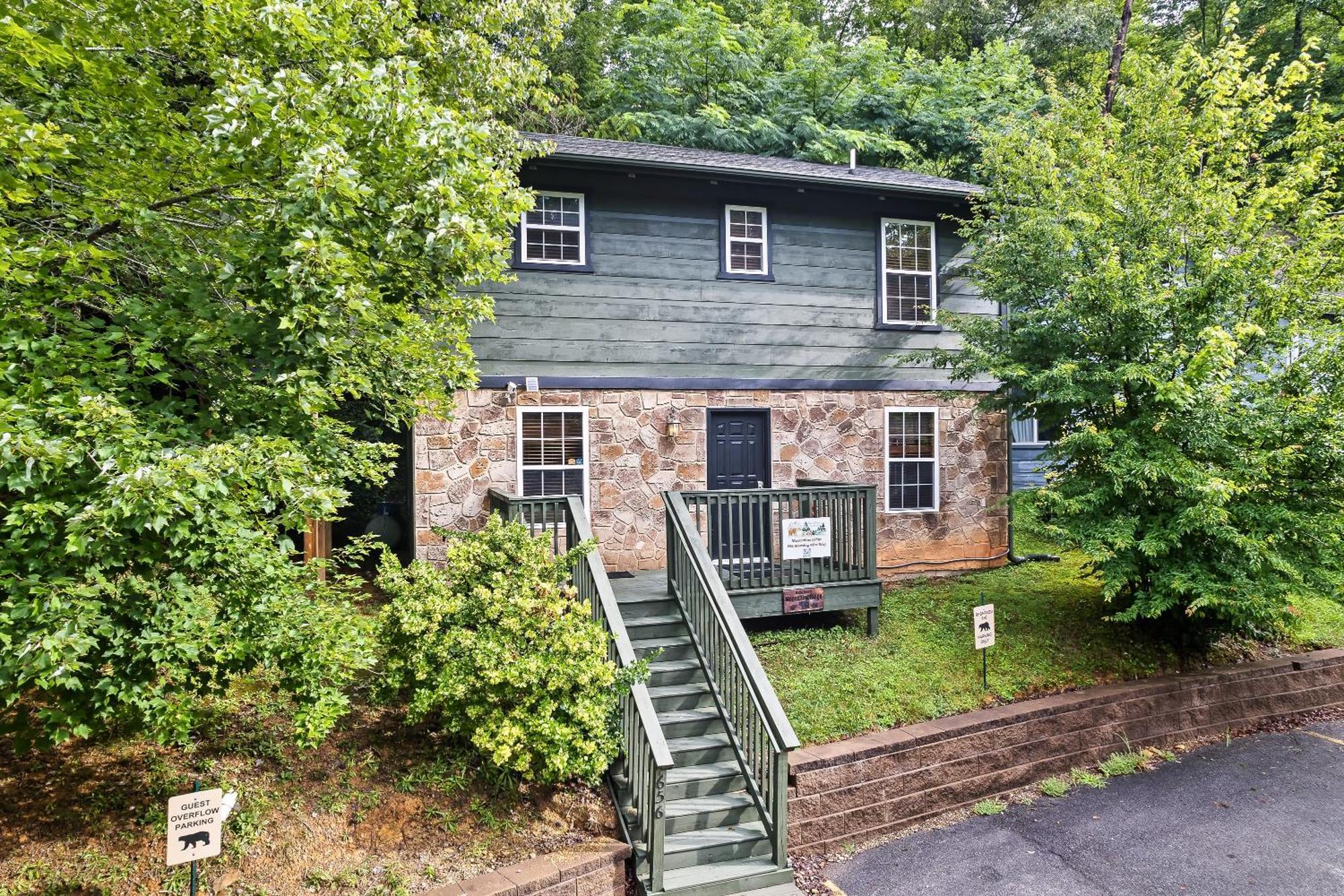 Mama Bear'S Moonshine Ridge Villa Gatlinburg Exterior photo